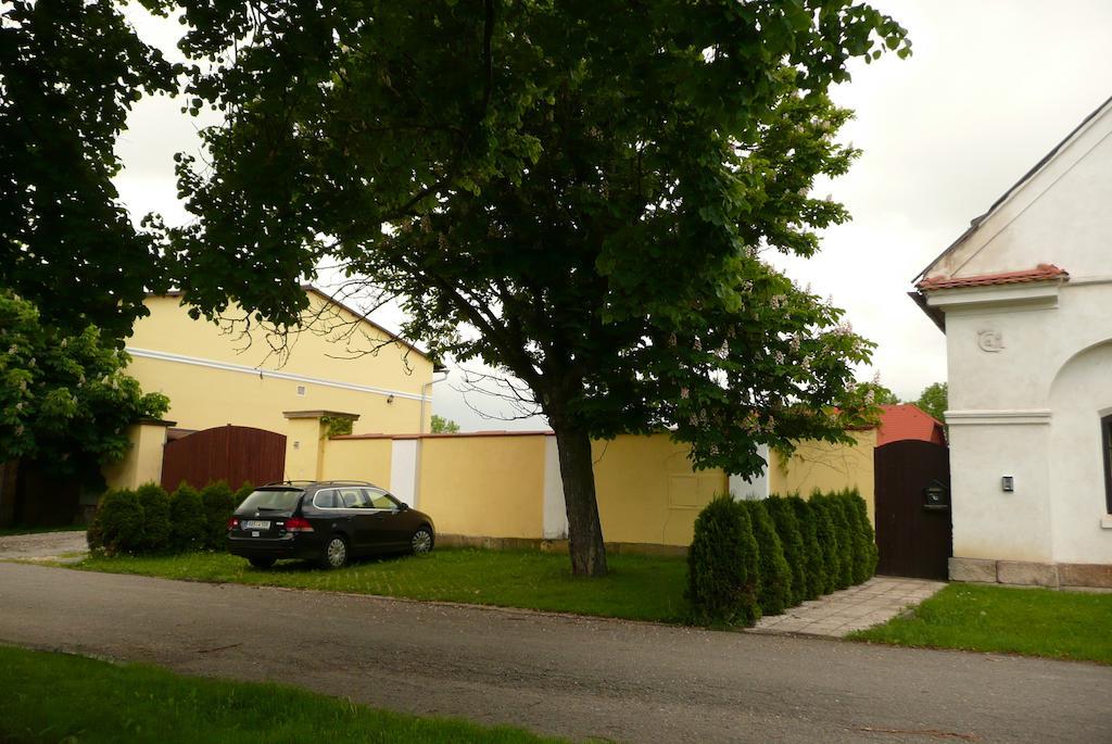 Hotel Statek Chmelovice Extérieur photo